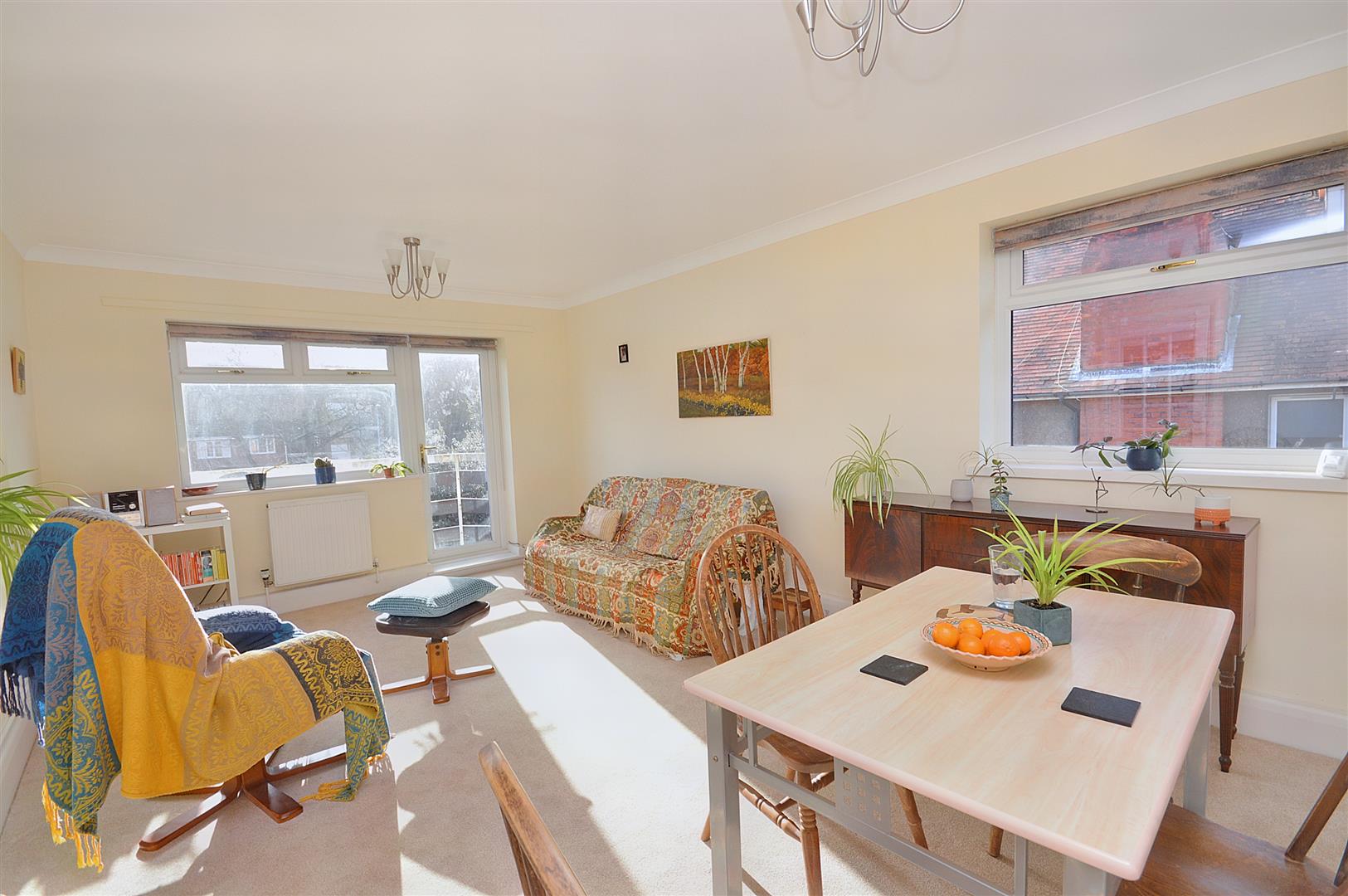 Property Details for 28a Silverdale Road Eastbourne BN20 7EZ Town